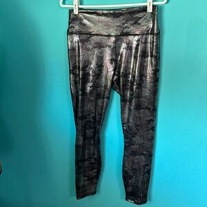 NWOT Fabletics Metallic Camo Active Leggings L